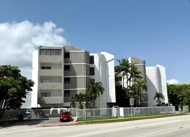 Property at 2000 Biarritz Dr #505, Miami Beach, FL, 33141, 2 beds, 1 bath, [object Object]