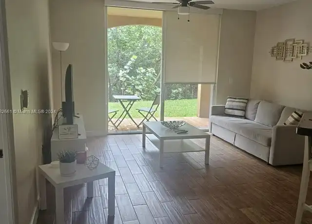 Property at 19655 E Country Club Dr #6106, Miami, FL, 33180, 1 bed, 1 bath, [object Object]