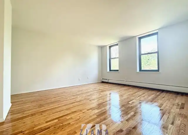 Property at 152 Parkside Ave, Brooklyn, NY, 11226, 2 beds, 1 bath, [object Object]