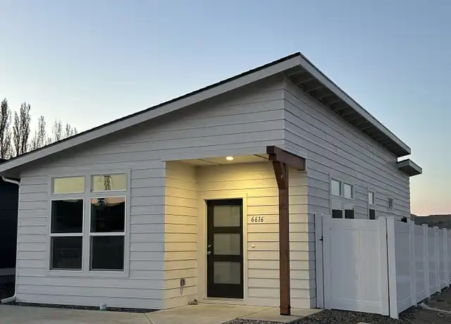 Property at 6616 W 36th Pl, Kennewick, WA, 99338, 3 beds, 2 baths, [object Object]