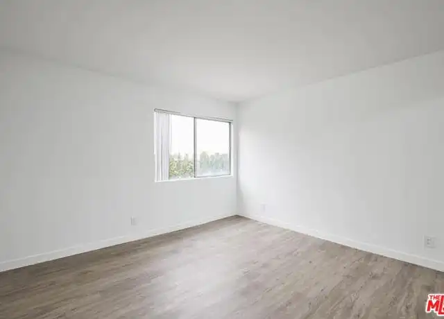 Property at 305 San Vicente Blvd, Santa Monica, CA, 90402, 2 beds, 2 baths, [object Object]