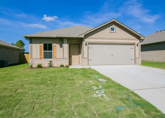 Property at 1144 Mission Creek Dr, Longview, TX, 75601, 4 beds, 2 baths, [object Object]