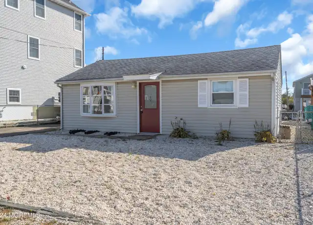 Property at 204 Butler Blvd, Bayville, NJ, 08721, 2 beds, 1 bath, [object Object]