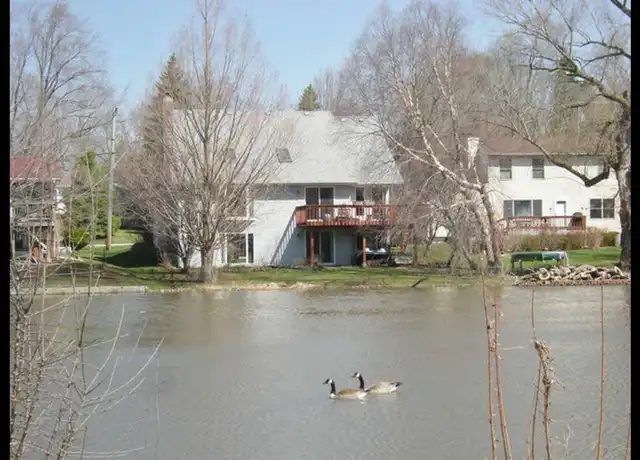 Property at 187 Hilltop Dr Unit Upper, Lake in the Hills, IL, 60156, 2 beds, 1.5 baths, [object Object]