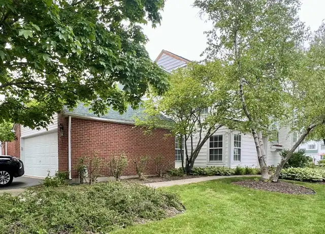 Property at 108 Hemstead St Unit 108, Lake Bluff, IL, 60044, 3 beds, 2.5 baths, [object Object]