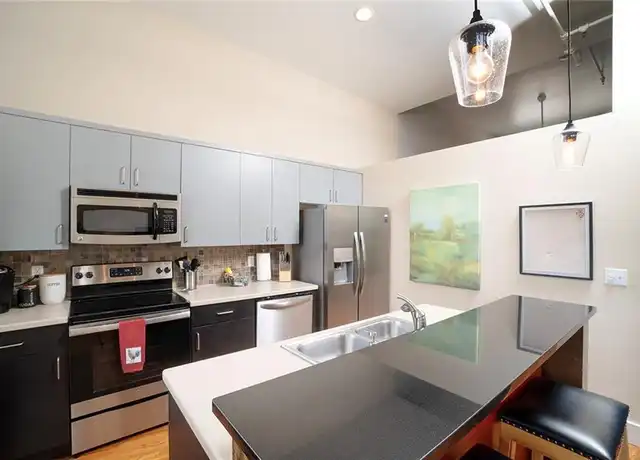 Property at 3001 Gillham Rd, Kansas City, MO, 64108, 1 bed, 1 bath, [object Object]