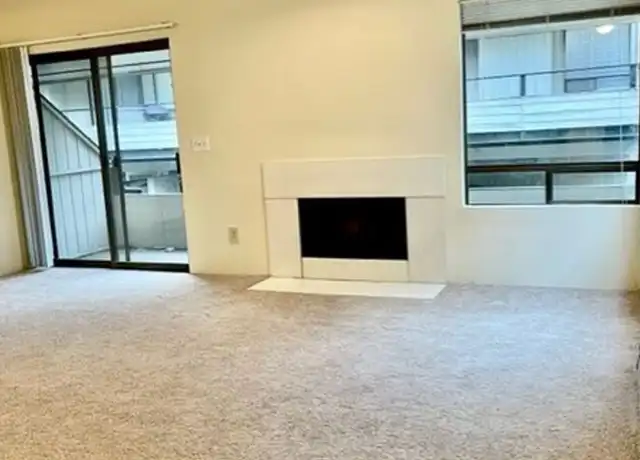 Property at 1079 108th Ave NE Unit 2, Bellevue, WA, 98004, 2 beds, 1 bath, [object Object]