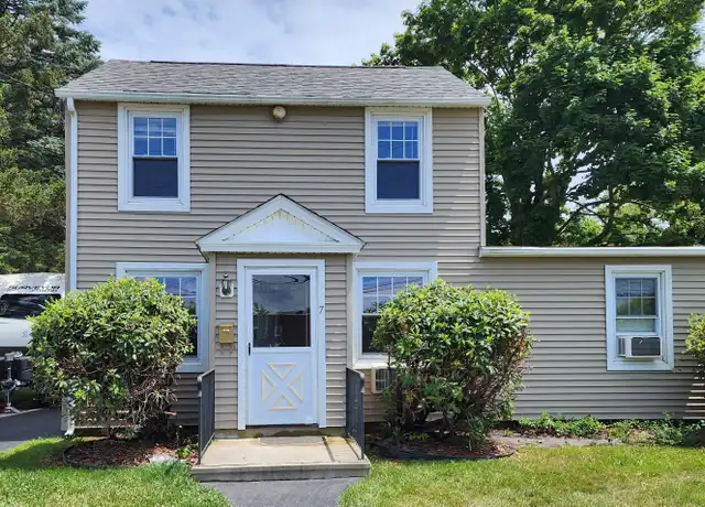 Property at 7 East St Unit Pattagansett Rd unit, Niantic, CT, 06357, 3 beds, 2 baths, [object Object]