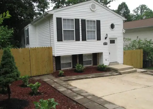 Property at 929 Capitol Heights Blvd, Capitol Heights, MD, 20743, 4 beds, 2 baths, [object Object]
