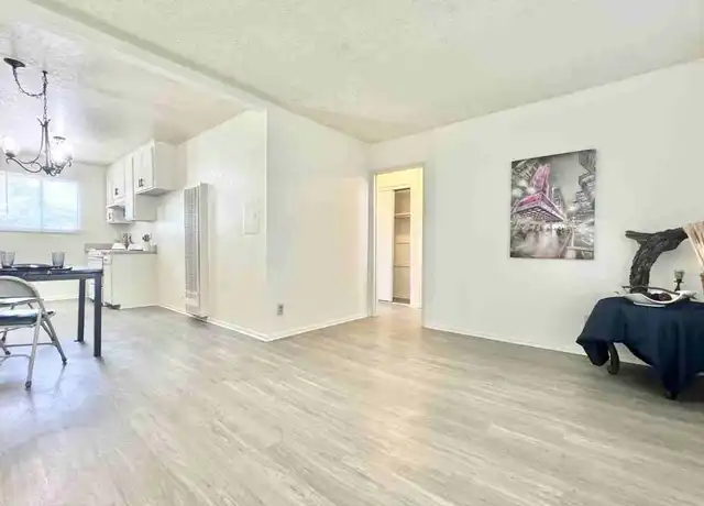 Property at 18545 Burbank Blvd Unit 20, Tarzana, CA, 91356, 1 bed, 1 bath, [object Object]