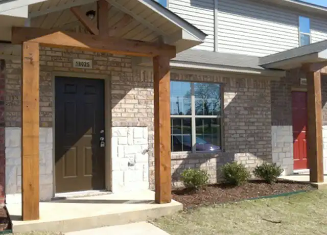 Property at 18031 Loring Ln, Lindale, TX, 75771, 1 bed, 1.5 baths, [object Object]