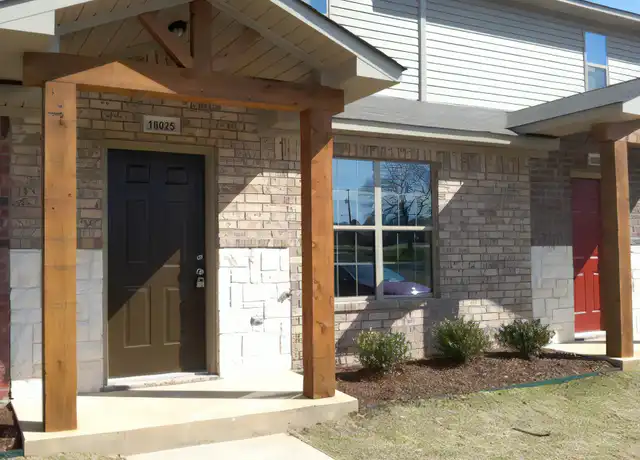 Property at 18031 Loring Ln, Lindale, TX, 75771, 1 bed, 1.5 baths, [object Object]