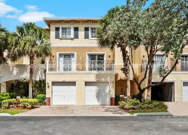 Property at 4649 SW 75th Way, Davie, FL, 33314, 3 beds, 2.5 baths, [object Object]