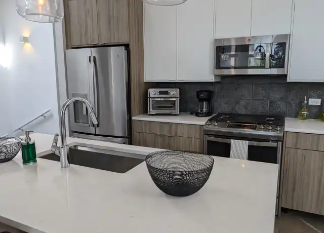 Property at 2120 W Belmont Ave Unit 3F, Chicago, IL, 60618, 3 beds, 2 baths, [object Object]