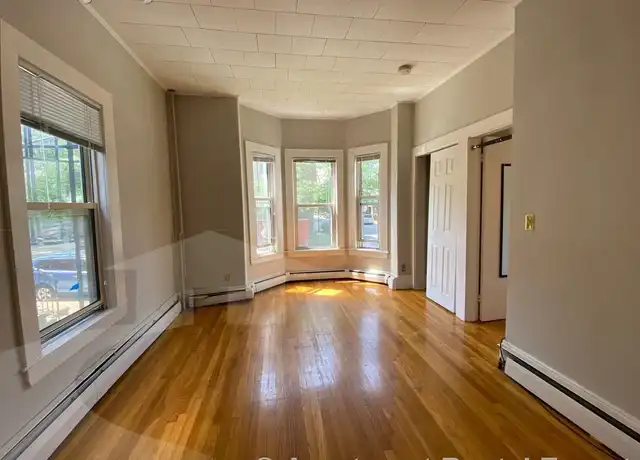 Property at 220 Banks St Unit 1, Cambridge, MA, 02138, 1 bed, 1 bath, [object Object]