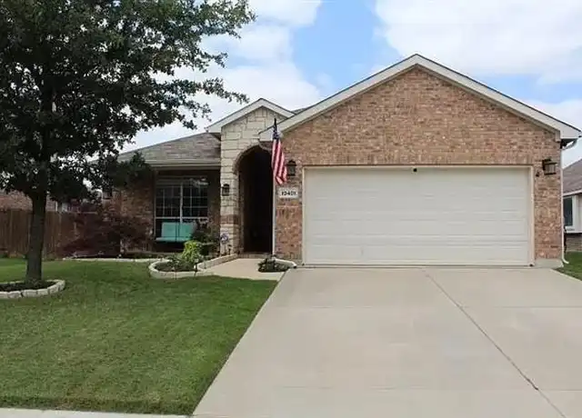 Property at 10401 Stoneside Trl, Fort Worth, TX, 76244, 4 beds, 2 baths, [object Object]