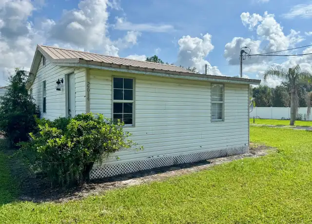 Property at 2614 Medulla Rd, Plant City, FL, 33566, 2 beds, 1 bath, [object Object]
