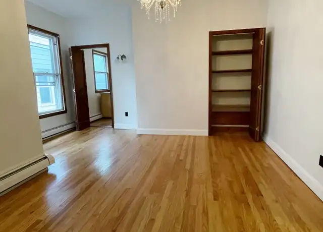 Property at 105 W Elm St Unit 1, New Haven, CT, 06515, 3 beds, 2 baths, [object Object]