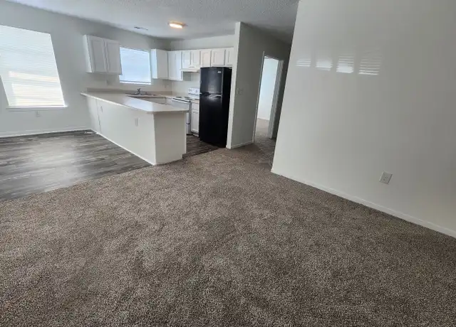 Property at 306 Courtney Dr SW Unit 247, Decatur, AL, 35603, 3 beds, 2 baths, [object Object]