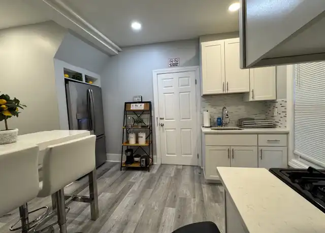 Property at 302 Copeland St, Quincy, MA, 02169, 1 bed, 1 bath, [object Object]