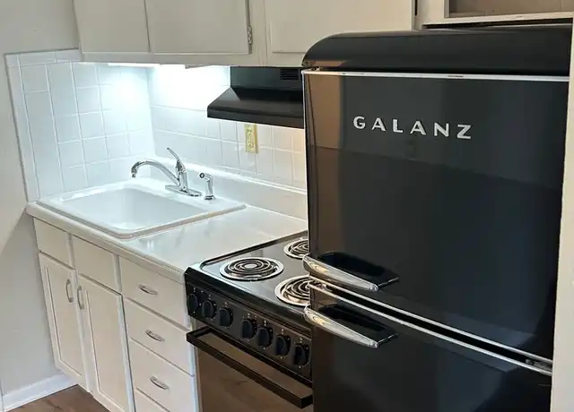 Property at 910 NE 2nd St Unit 16, Ocala, FL, 34470, 1 bed, 1 bath, [object Object]