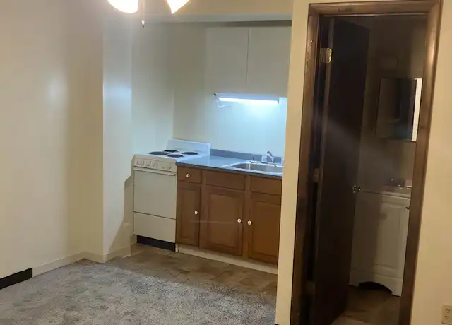Property at 221 Eastwood Dr, Butler, PA, 16001, 1 bed, 1 bath, [object Object]