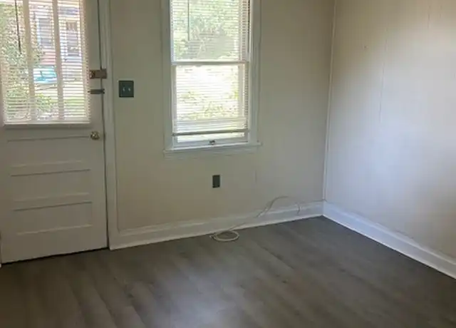 Property at 909 Lilly St, Leesburg, FL, 34748, 1 bed, 1 bath, [object Object]