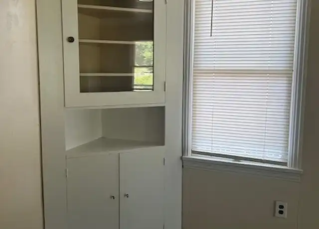 Property at 909 Lilly St, Leesburg, FL, 34748, 1 bed, 1 bath, [object Object]