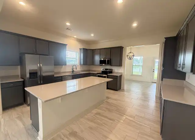 Property at 38429 Queen St, Prairieville, LA, 70769, 3 beds, 2 baths, [object Object]