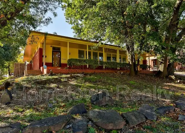 Property at 2000 NW 28th St, Oklahoma City, OK, 73106, 2 beds, 1 bath, [object Object]