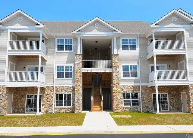 Property at The Village of Barrett's Run & The Retreat - 100 N Barrett Ln, Newark, DE, 19702, 1-3 bed, 1-2 bath, [object Object]