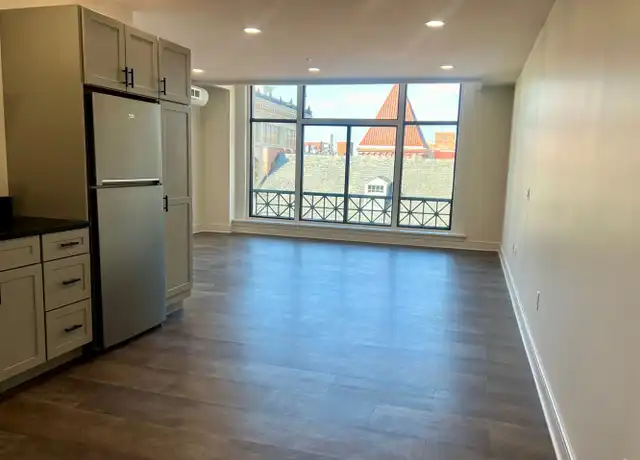 Property at 8 W King St Apt 411, Lancaster, PA, 17603, 1 bed, 1 bath, [object Object]