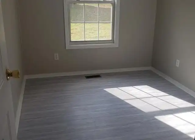 Property at 1325 Virginia Ave Unit B1, Cookeville, TN, 38501, 6 beds, 1.5 baths, [object Object]