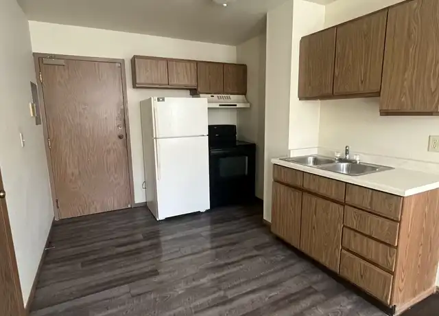 Property at 20 Forest Ave, Fond du Lac, WI, 54935, 1 bed, 1 bath, [object Object]