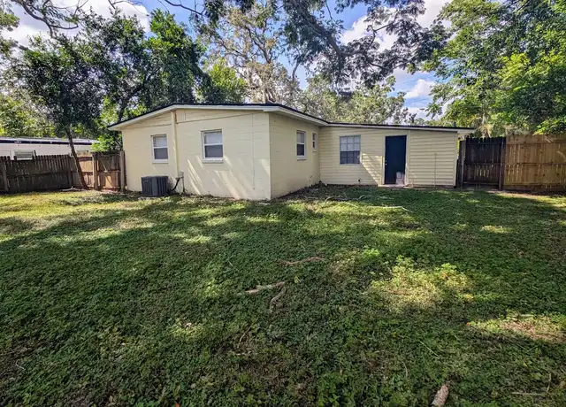 Property at 2915 E Howell St, Tampa, FL, 33610, 3 beds, 1 bath, [object Object]