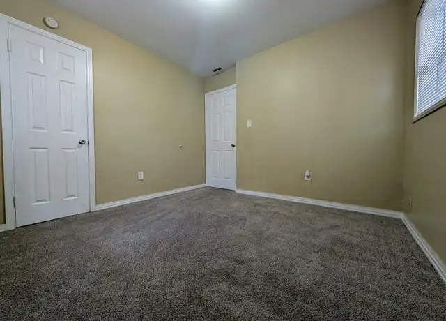 Property at 2915 E Howell St, Tampa, FL, 33610, 3 beds, 1 bath, [object Object]