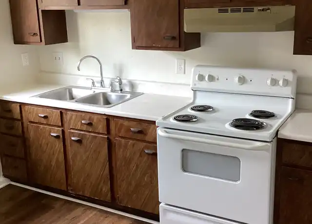 Property at 330 E 12th St Unit A2, Belle, WV, 25015, 1 bed, 1 bath, [object Object]