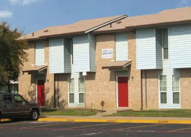 Property at 2100 Southcrest Dr Unit 103, Fort Worth, TX, 76115, 3 beds, 1 bath, [object Object]
