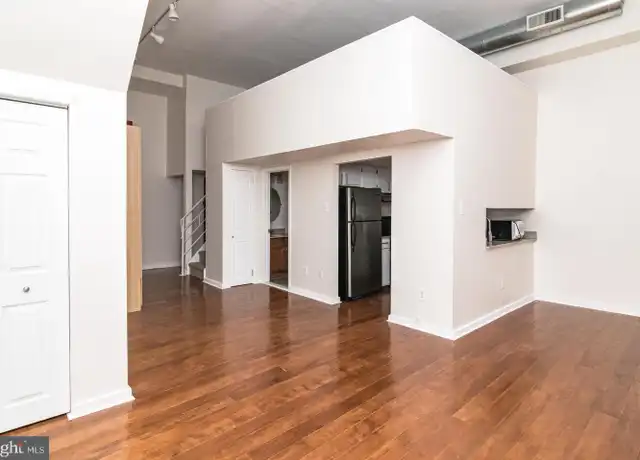 Property at 1035 Spruce St #204, Philadelphia, PA, 19107, 1 bed, 1 bath, [object Object]