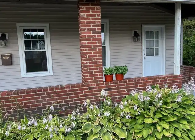 Property at 5 Tibbetts St Unit R, Natick, MA, 01760, 3 beds, 1 bath, [object Object]