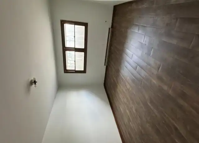 Property at 4456 Carthage Dr, Rockford, IL, 61109, 2 beds, 1 bath, [object Object]