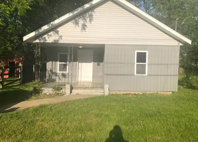Property at 1418 N Western Ave, Springfield, MO, 65802, 3 beds, 1 bath, [object Object]