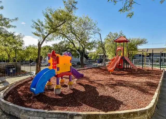 Property at Villas Del Sol - 1711 Rutland Dr, Austin, TX, 78758, 1-2 bed, 1 bath, [object Object]