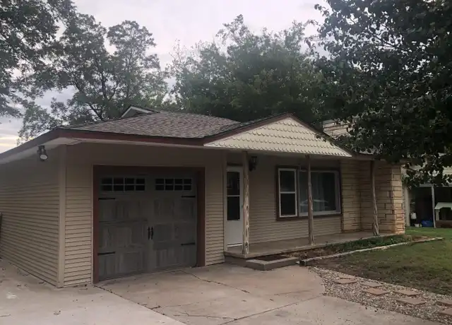 Property at 105 Greenview Dr, Stephenville, TX, 76401, 3 beds, 1 bath, [object Object]