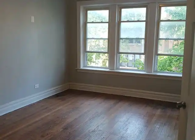 Property at 5735 W Washington Blvd Unit 5725-2, Chicago, IL, 60644, 2 beds, 1 bath, [object Object]
