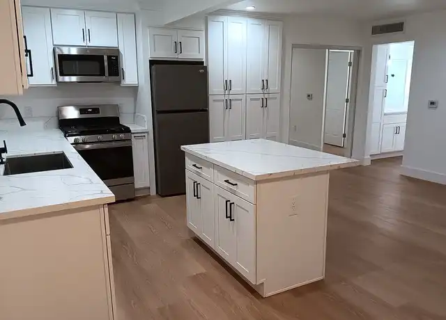 Property at Kingswood Village - 17830 Sherman Way, Reseda, CA, 91335, 1 bed, 1 bath, [object Object]