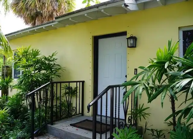 Property at 5215 N Flagler Dr, West Palm Beach, FL, 33407, 3 beds, 2 baths, [object Object]