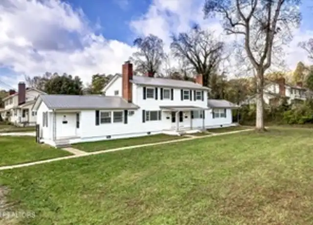 Property at 217 W Fairview Rd, Oak Ridge, TN, 37830, 1 bed, 1 bath, [object Object]