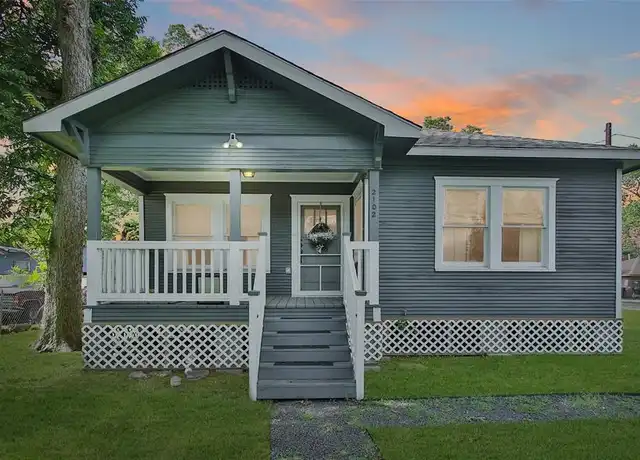 Property at 2102 Melbourne St, Houston, TX, 77026, 2 beds, 1 bath, [object Object]