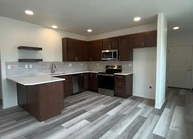 Property at 971 W 27th Ave, Eugene, OR, 97405, 3 beds, 2.5 baths, [object Object]